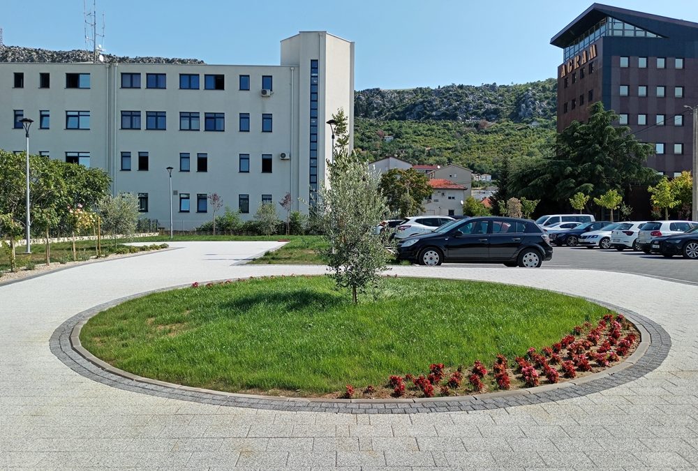 Završena realizacija projekta “Uređenje dijela partera i zelenih površina”
